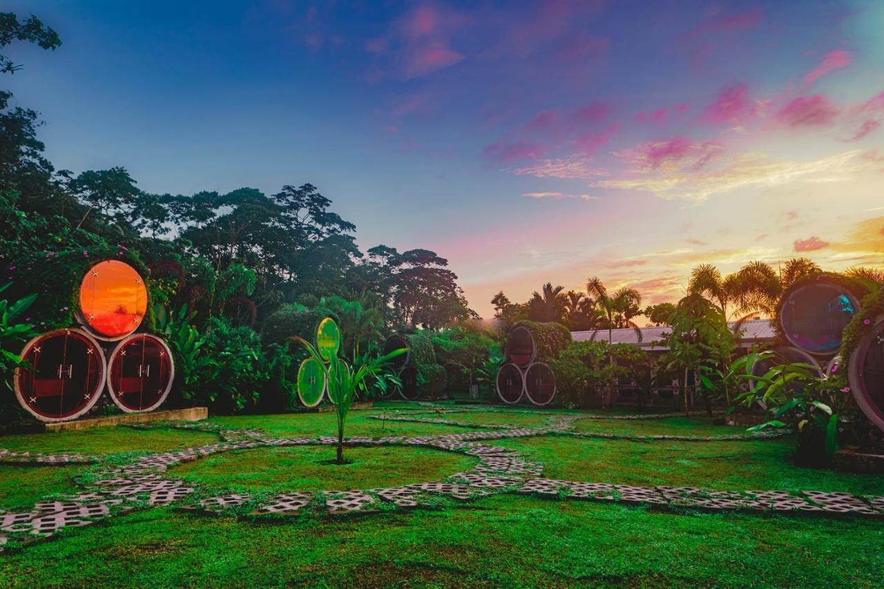 Arenal Backpackers Resort Ла Фортуна Экстерьер фото The Labyrinth at the University of the West Indies, Cave Hill Campus