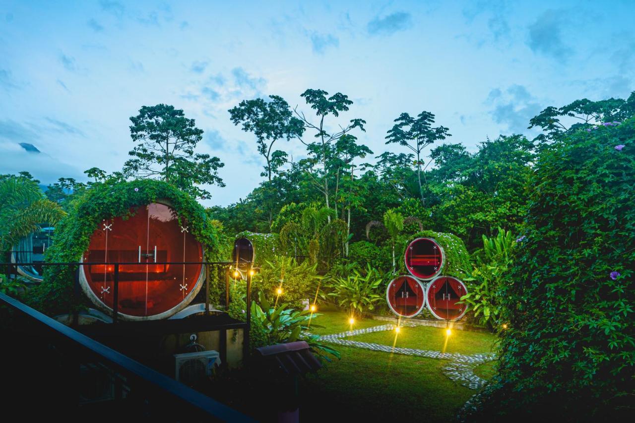 Arenal Backpackers Resort Ла Фортуна Экстерьер фото The resort's restaurant